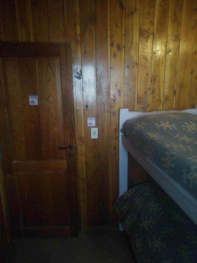 Universal Traveller'S Hostel San Carlos de Bariloche Exterior foto